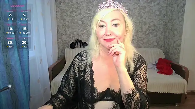 LadyKriss stripchat live cam model