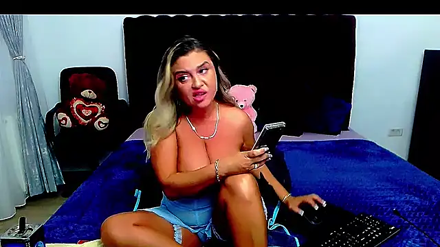 xplayfullblondexx stripchat live cam model