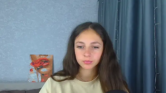 KissMeJulia stripchat live cam model