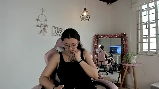 Sweet_lia08 stripchat live cam model