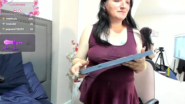 CloeMature stripchat live cam model