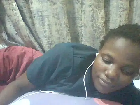 tina_2030 stripchat live cam model