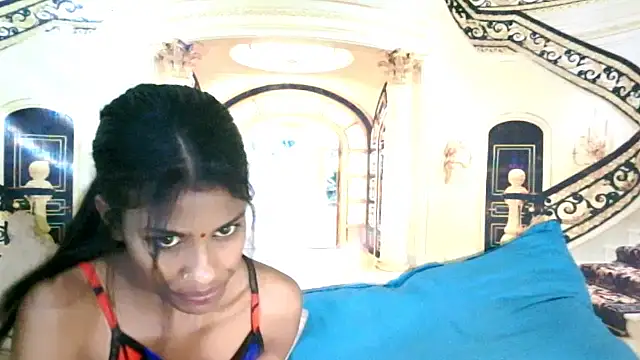IndianSilkySpice stripchat live cam model