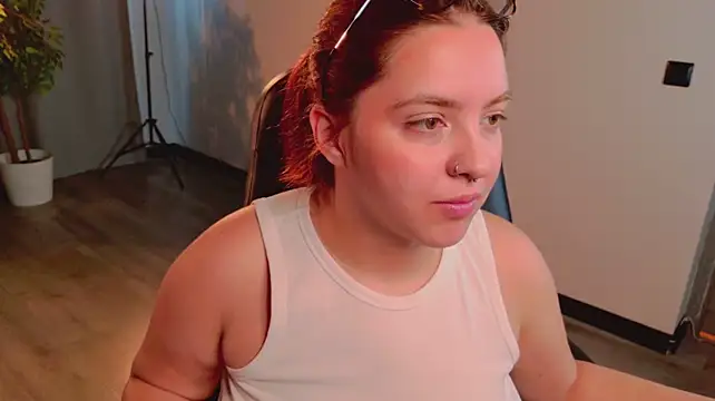 Bubbles_Luna stripchat live cam model