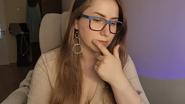 SeasonalSomeone stripchat live cam model