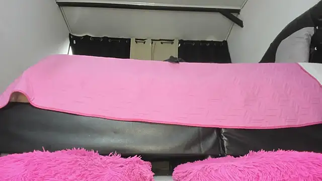martinaclark stripchat live cam model