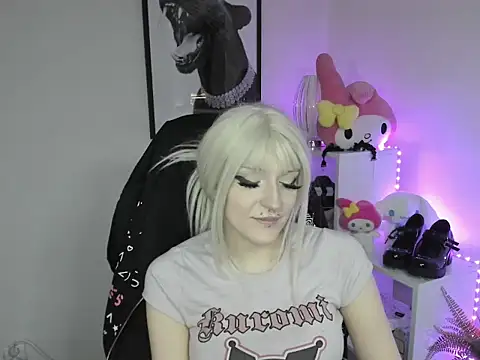 NikaDream stripchat live cam model