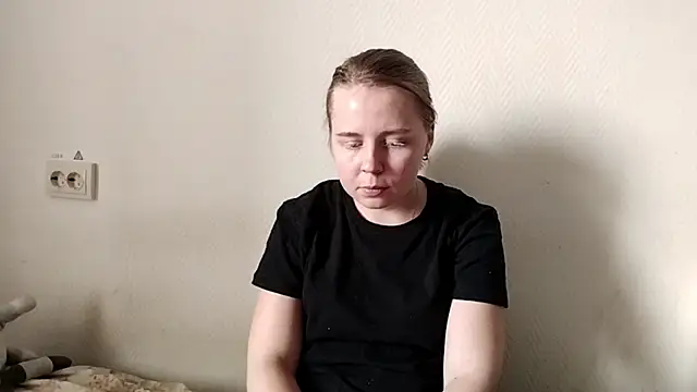 YadaSteiner stripchat live cam model