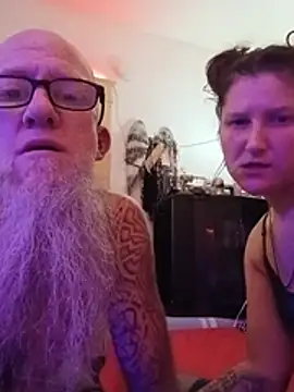 GynchAndGynchett stripchat live cam model