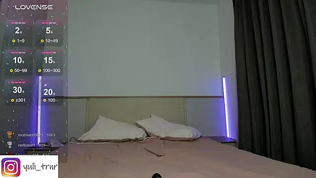 July_Terner stripchat live cam model