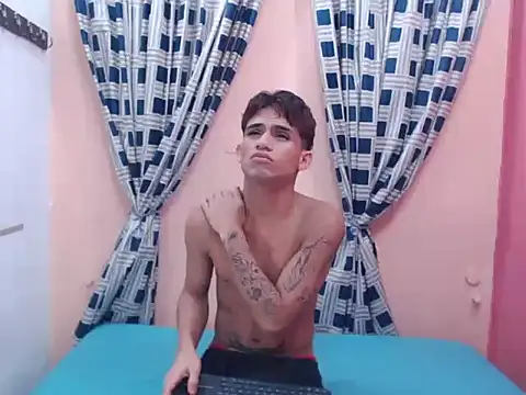 paulwalker19 stripchat live cam model