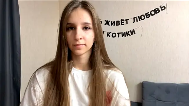 SkinnyForint stripchat live cam model