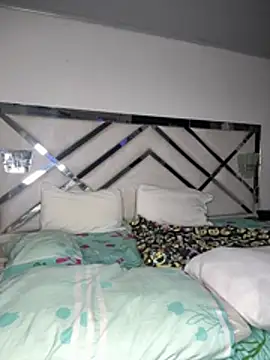 maybelline69 stripchat live cam model