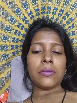 Gud_girl_Nilu stripchat live cam model