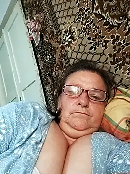 MilaCold5443 stripchat live cam model