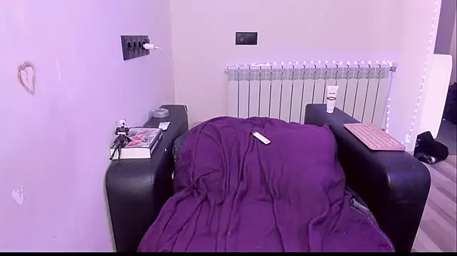 Lyricca stripchat live cam model