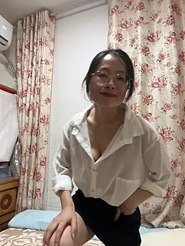 TangTang0530 stripchat live cam model