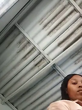 EbonyJuicyAss stripchat live cam model