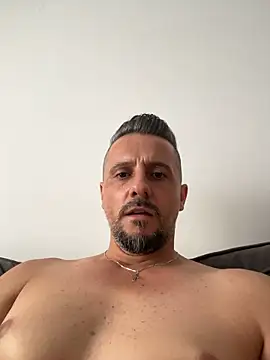 InsaneMattt stripchat live cam model