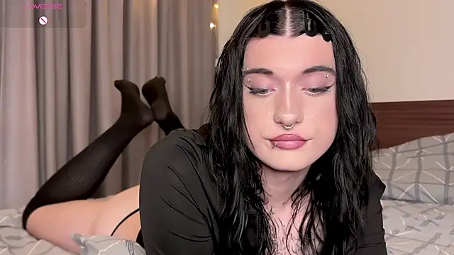Vailyreb_ stripchat live cam model