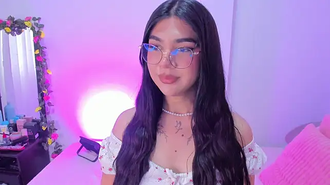 RoseCassie stripchat live cam model