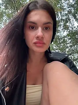 MiraReach stripchat live cam model
