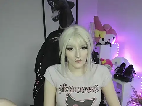 NikaDream stripchat live cam model