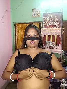 V-Queen-Sohana stripchat live cam model