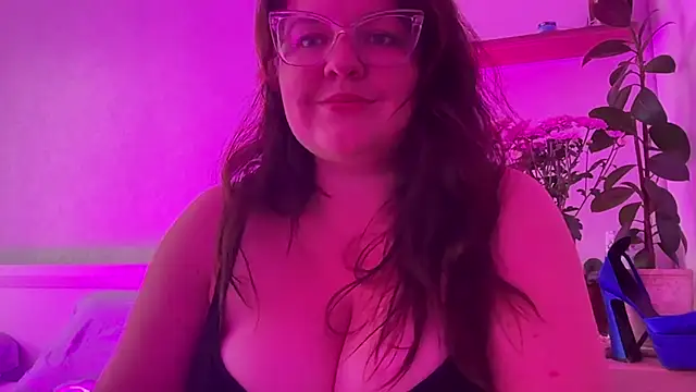 Fluffy_Puffy stripchat live cam model