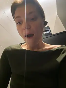 ValenciaShock stripchat live cam model