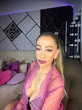 EvelinaGrey stripchat live cam model