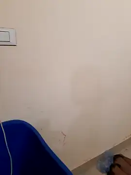 Navya6879 stripchat live cam model