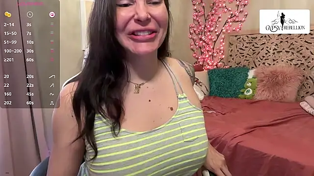 Gypsy_Rebellion stripchat live cam model