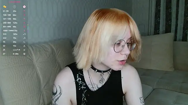 KellePourier stripchat live cam model