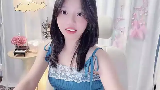 Yanys521 stripchat live cam model