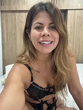 Valen_Milf4u stripchat live cam model