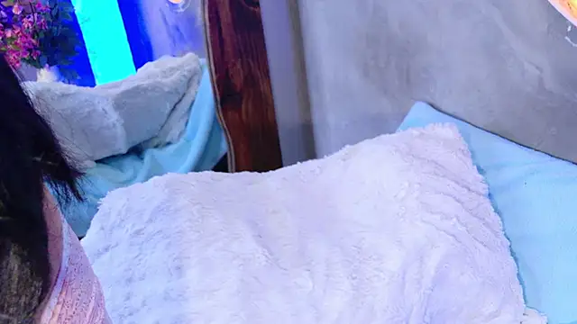 abril_collinz stripchat live cam model