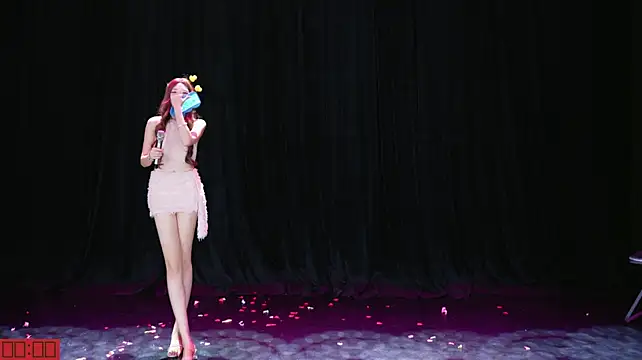 YOLO-888 stripchat live cam model