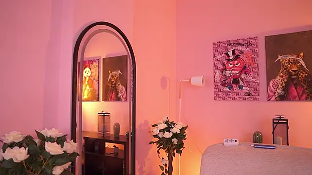 CamyRoux stripchat live cam model