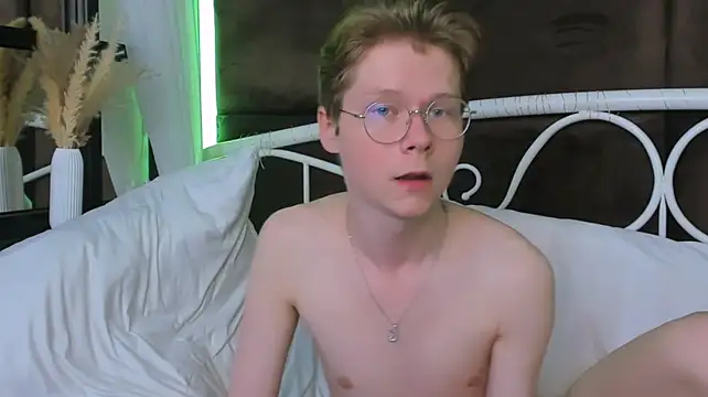 DanielSanders stripchat live cam model