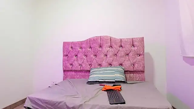 Violet_ocean25 stripchat live cam model