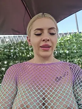 IveySin stripchat live cam model