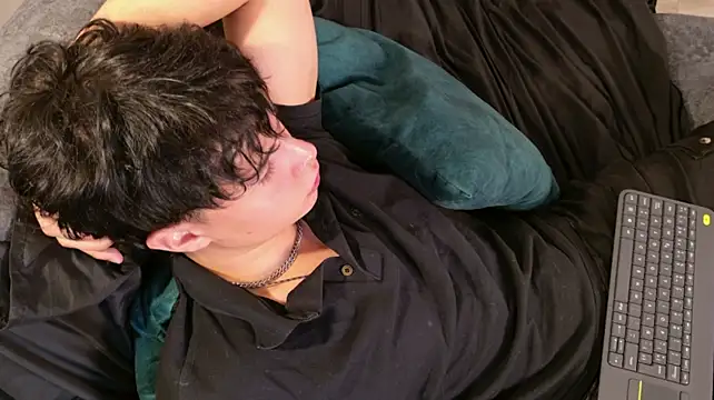 Edward_oa stripchat live cam model