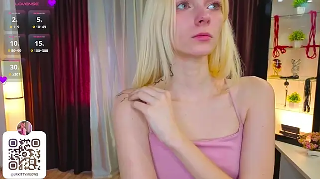 helly_hoff stripchat live cam model
