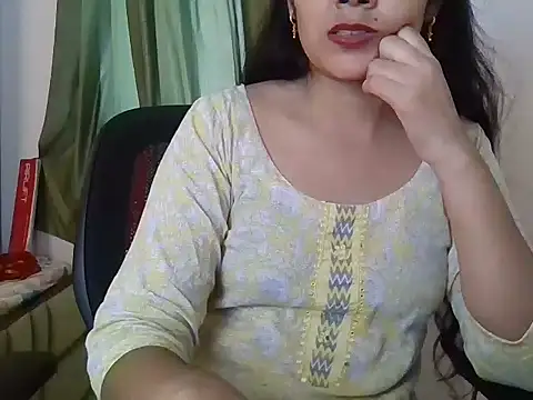 isha_saini stripchat live cam model