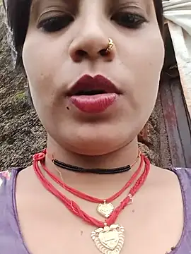 Mohni_bhabiji stripchat live cam model