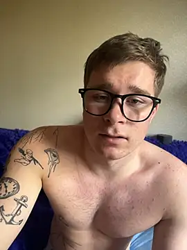 SoulenBounty stripchat live cam model