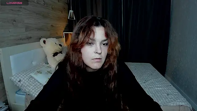 LeyaaStarr stripchat live cam model