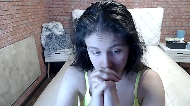 Holliy_Cooper stripchat live cam model