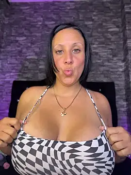 Cloe-Fire stripchat live cam model